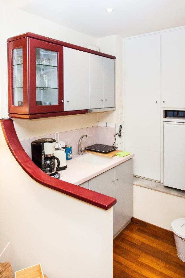 Centrally Located Studio In Athens! Appartement Buitenkant foto